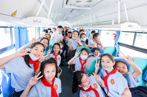 为孩子种下一个“中国汽车梦”